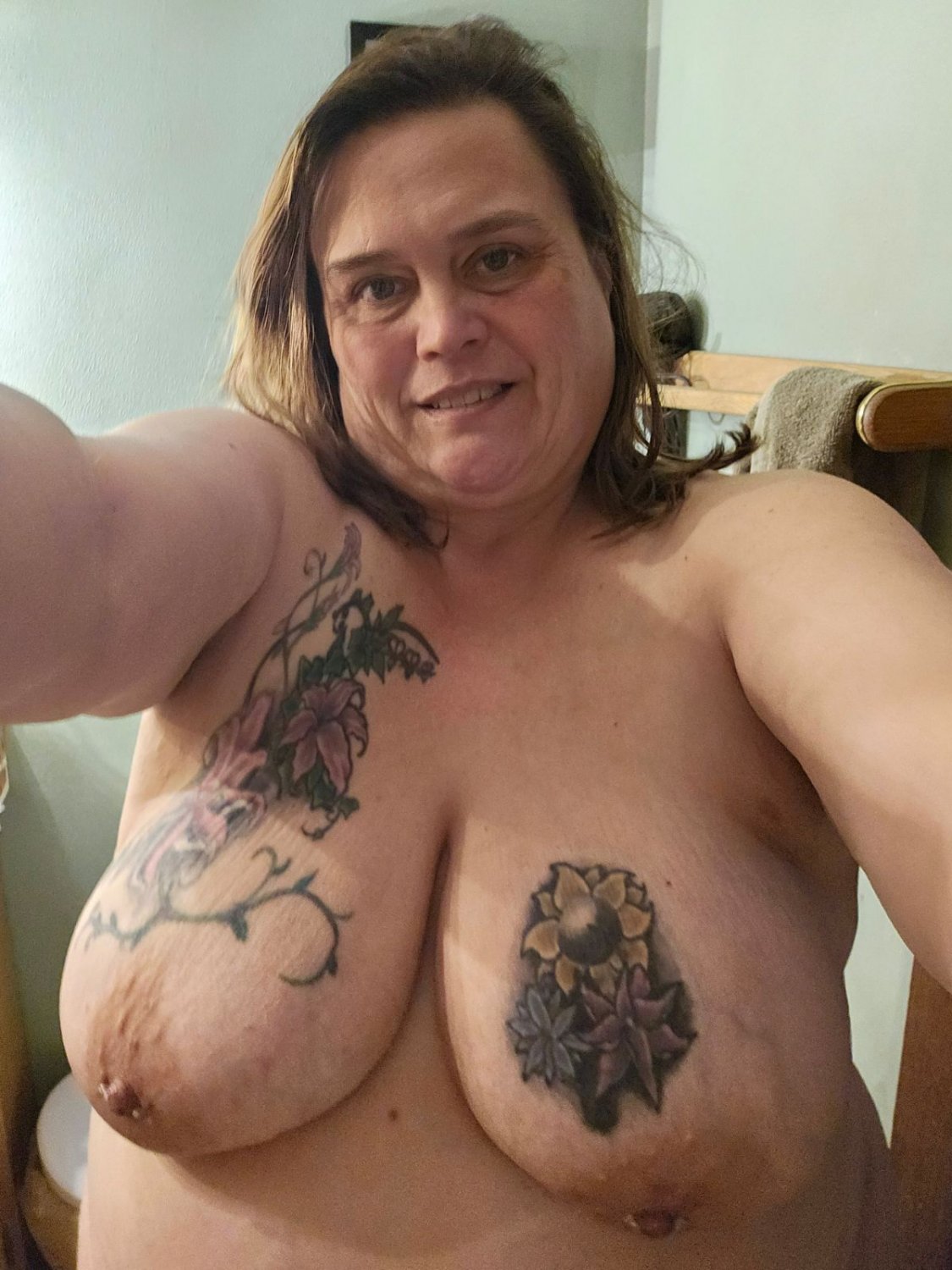 Random Topless #A8ExGebe